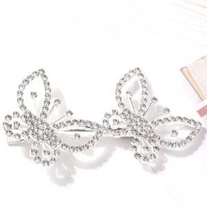 SPARKLING BUTTERFLY HAIR CLIP in Silver